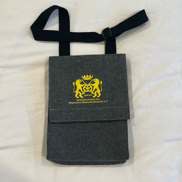 Ralph Lauren Other - GERMANY side carry